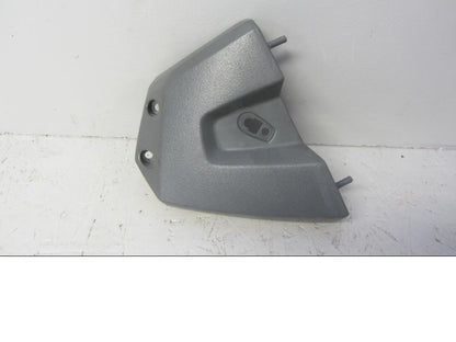 Framsidan på Sidkåpa från en Yamaha XT660Z Tenere -2009 motorcykel.