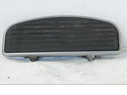 Framsidan på Fotplatta från en Kawasaki VN 1500 -1996 motorcykel.