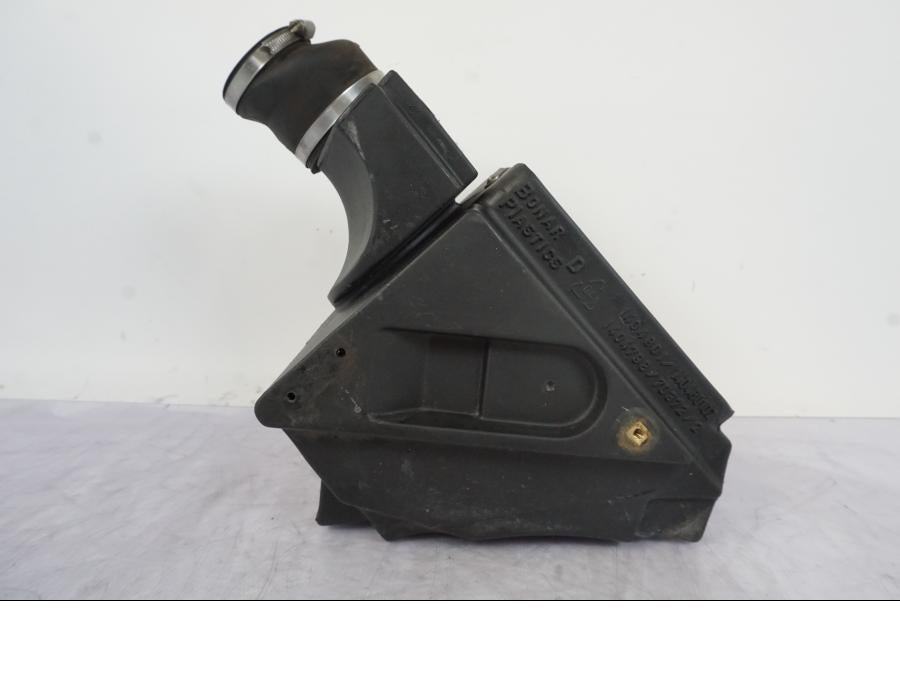 Vänster sida på Luftburk från en KTM 640 SM -2005 motorcykel.