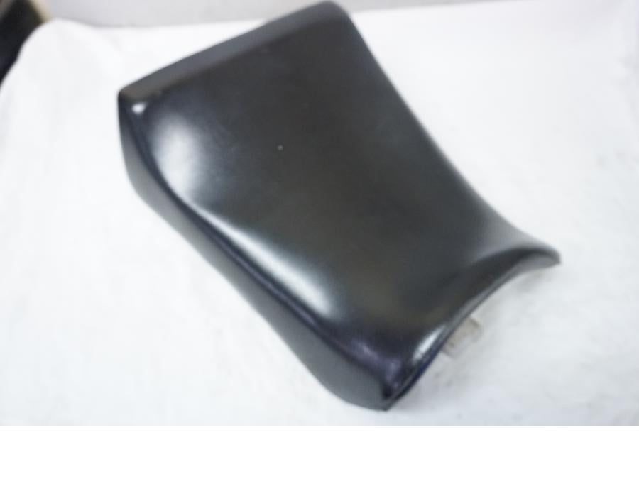 Framsidan på Sadel från en Suzuki GSX-R 750 -1988 motorcykel.