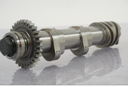 Höger sida på Kamaxel från en BMW R 1250 GS -2023 motorcykel.