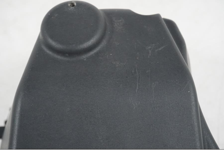 Framsidan på Bensintankskåpa från en Ducati Hyperstrada -2013 motorcykel.