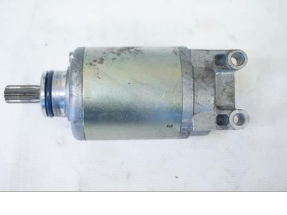 Baksidan på Startmotor från en Ducati 899 Panigale -2015 motorcykel.