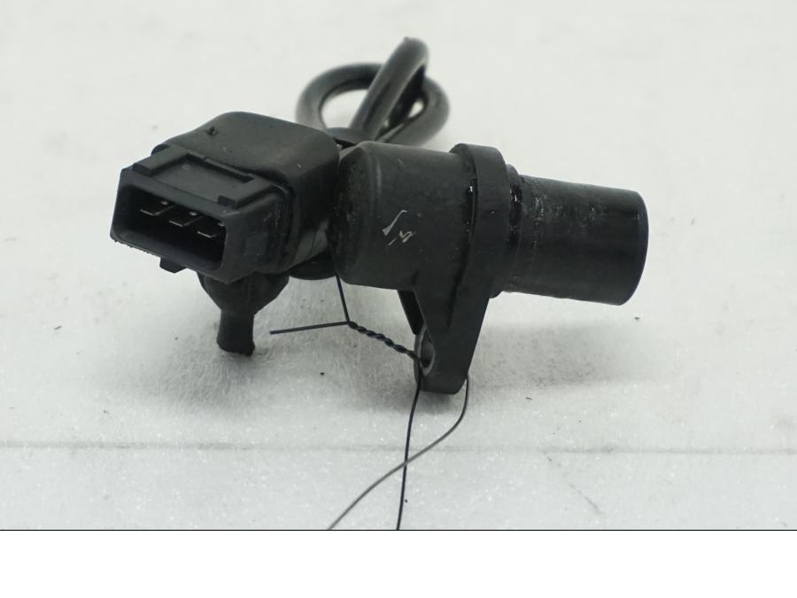 Framsidan på Tändpickup från en Ducati Hypermotard -2020 motorcykel.