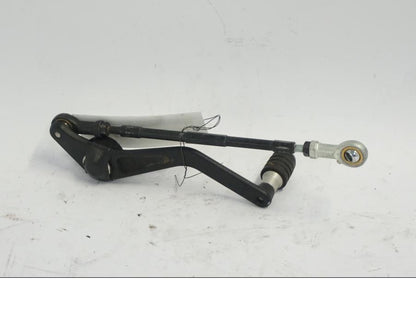 Baksidan på Växelpedal från en KTM 790 Duke -2018 motorcykel.