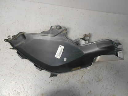 Vänster sida på Bensintankskåpa från en BMW R 1200 GS -2016 motorcykel.