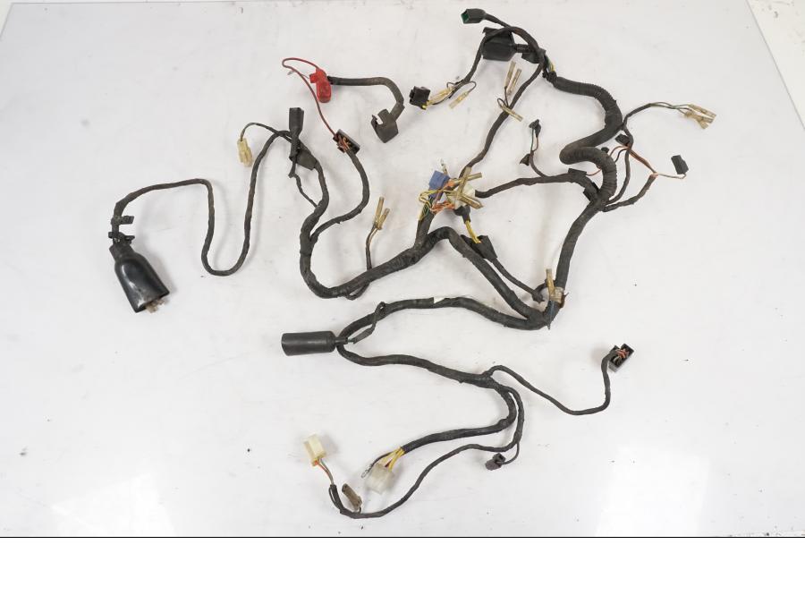 Framsidan på Kabelstam från en Suzuki GSX 550 EF -1985 motorcykel.