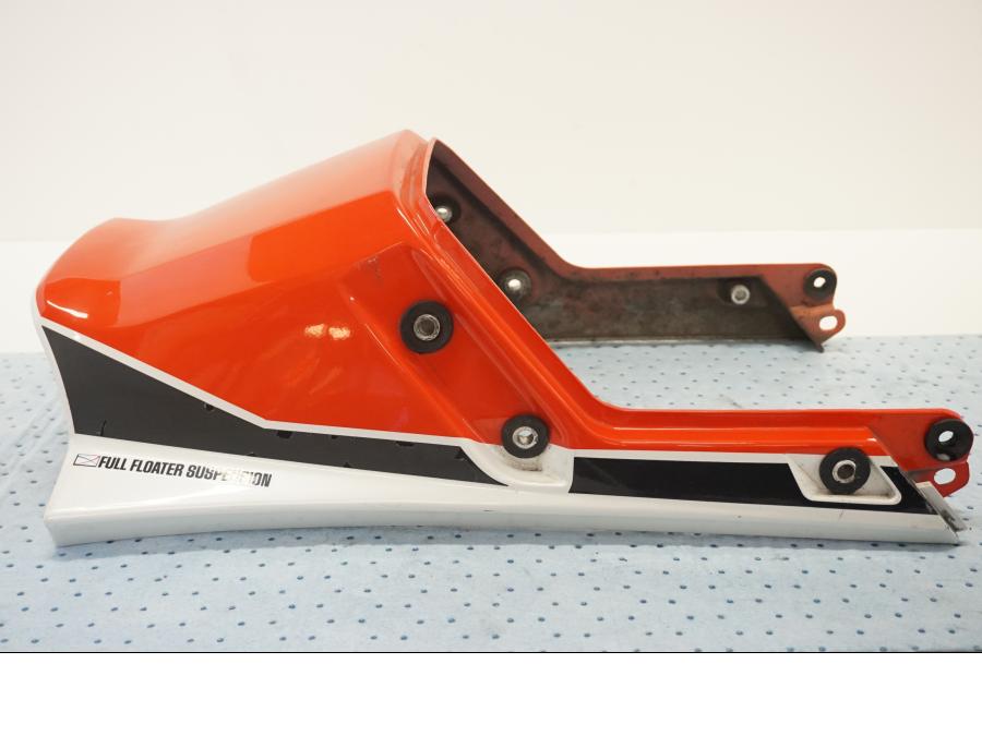 Höger sida på Bakvinge från en Suzuki GSX 550 -1985 motorcykel.