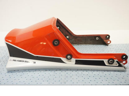 Höger sida på Bakvinge från en Suzuki GSX 550 -1985 motorcykel.