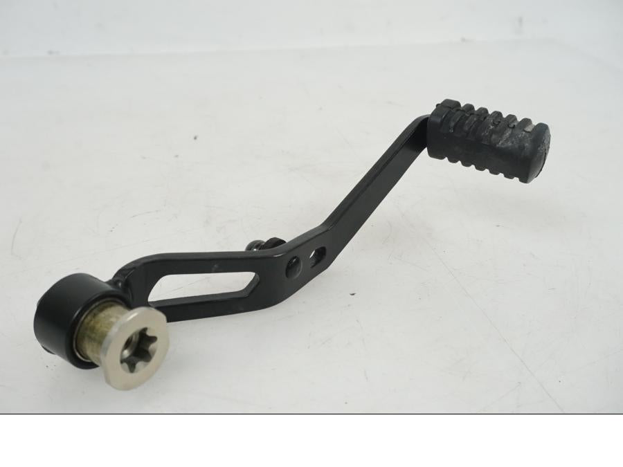 Framsidan på Växelpedal från en BMW F 750 GS -2019 motorcykel.