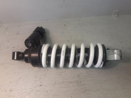 Baksidan på Stötdämpare från en BMW K 1200 S -2008 motorcykel.