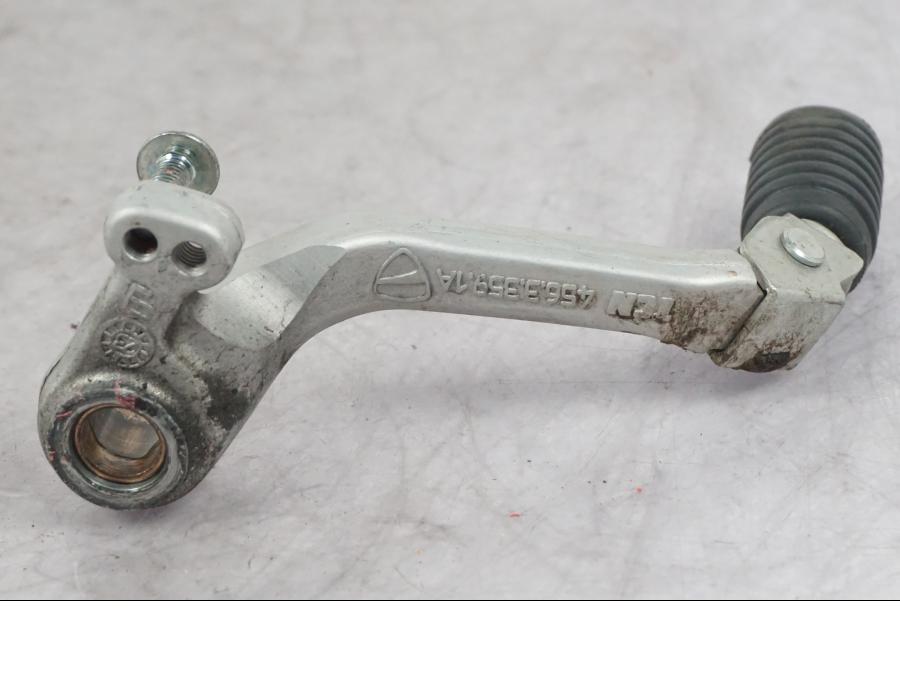 Extrabild1 på Växelpedal från en Ducati Multistrada V4 -2024 motorcykel.