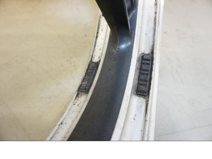 Extrabild1 på Fälg från en Kawasaki ZZR 1100 -1994 motorcykel.