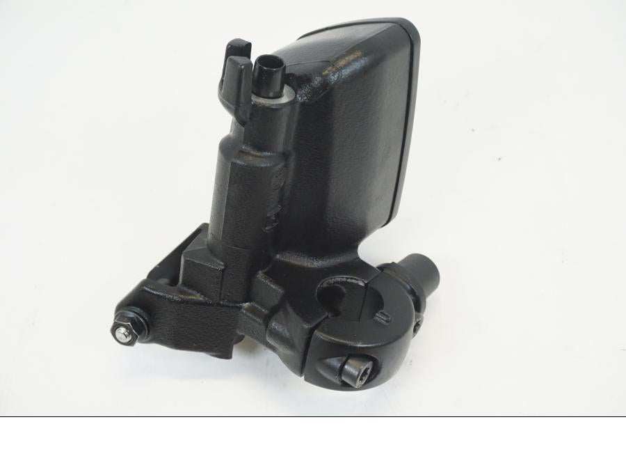 Höger sida på Bromshuvudcylinder från en BMW S 1000 XR -2019 motorcykel.