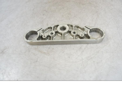 Snett nerifrån på Gaffelkrona från en Kawasaki VN 1500 Mean Streak -2002 motorcykel.