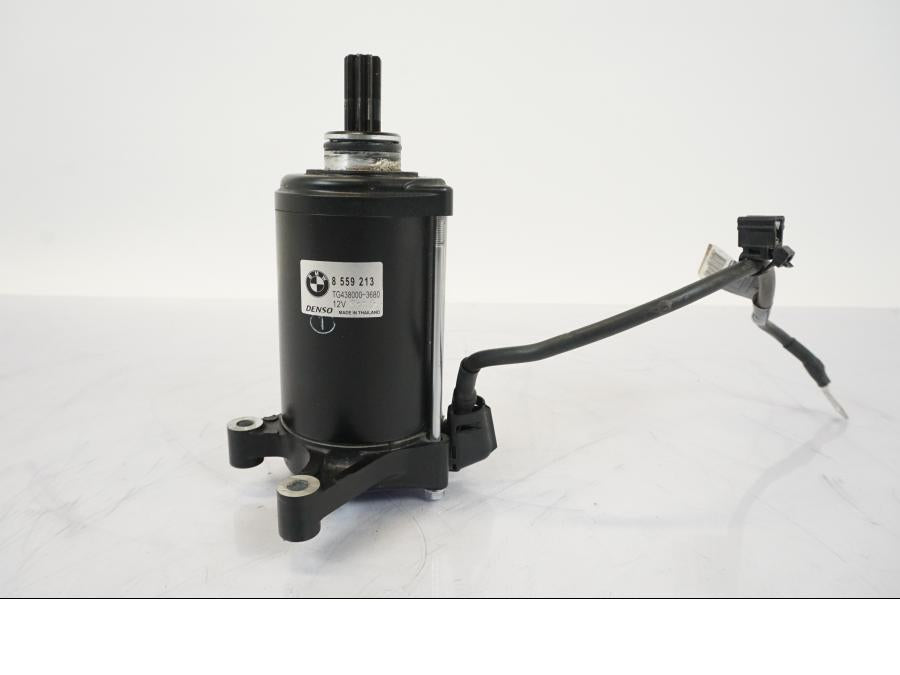 Framsidan på Startmotor från en BMW R 1250 GS -2019 motorcykel.