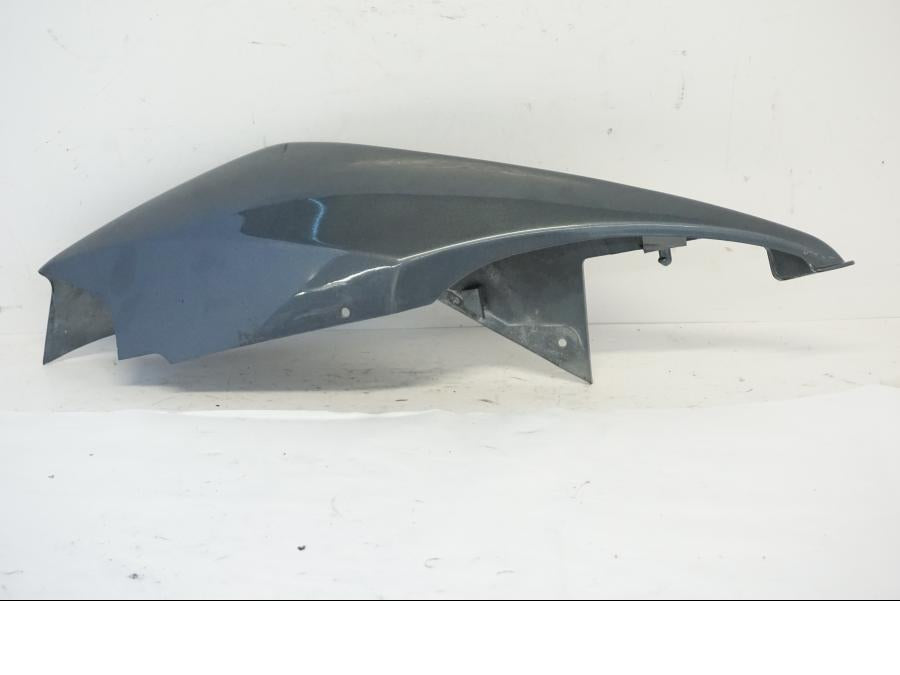 Höger sida på Bakvinge från en Suzuki GSX-R 1000 -2006 motorcykel.