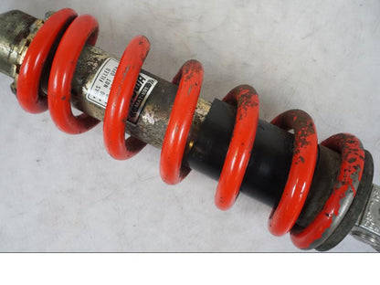 Höger sida på Stötdämpare från en Honda CBR 1100 XX -1999 motorcykel.