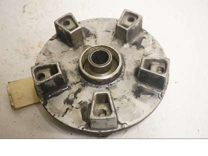 Baksidan på Drevfäste från en Suzuki DL 1000 -2004 motorcykel.