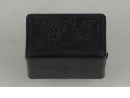 Höger sida på Blinkersrelä från en Suzuki DL 1000 -2003 motorcykel.