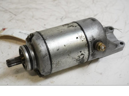 Framsidan på Startmotor från en Suzuki RF 600 R -1993 motorcykel.