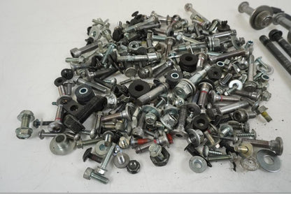 Baksidan på Skruv / Mutter etc från en Kawasaki ER-6F -2016 motorcykel.