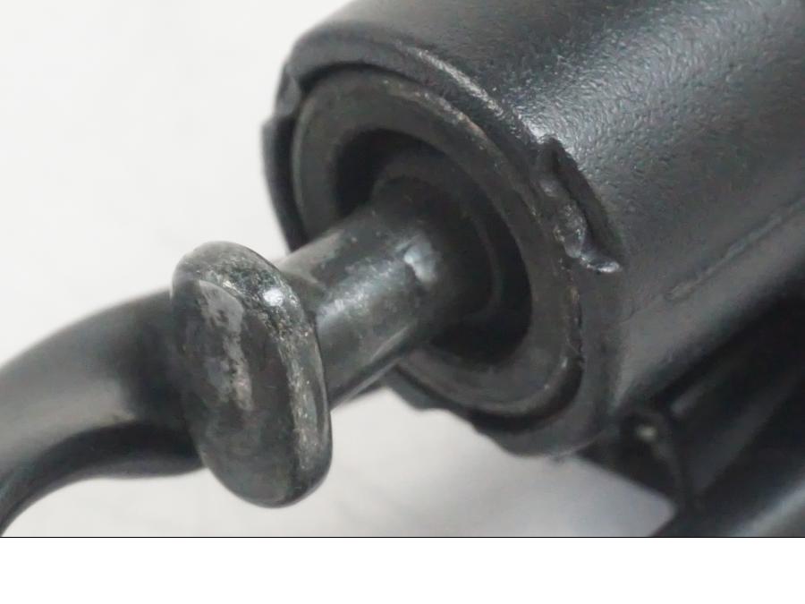 Baksidan på Sidostödsbrytare från en Yamaha MT-07 -2019 motorcykel.