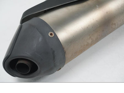 Snett nerifrån på Ljuddämpare från en Yamaha XT 660 X -2005 motorcykel.