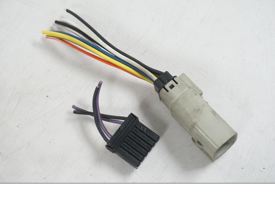 Baksidan på Styrelreglage från en H-D Softail FXCW Rocker -2008 motorcykel.