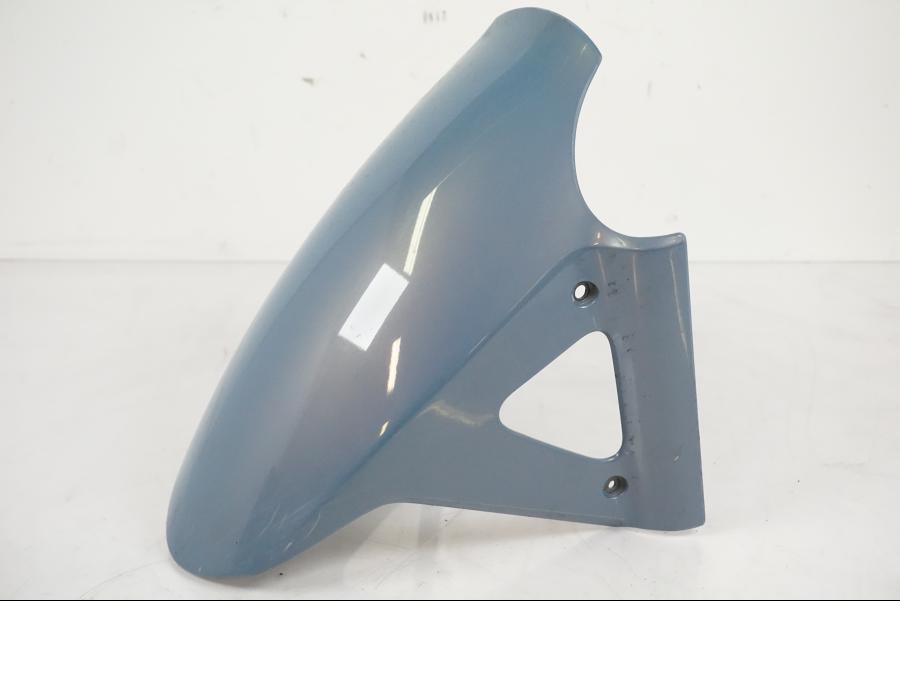 Framsidan på Framskärm från en BMW F 650 CS -2002 motorcykel.