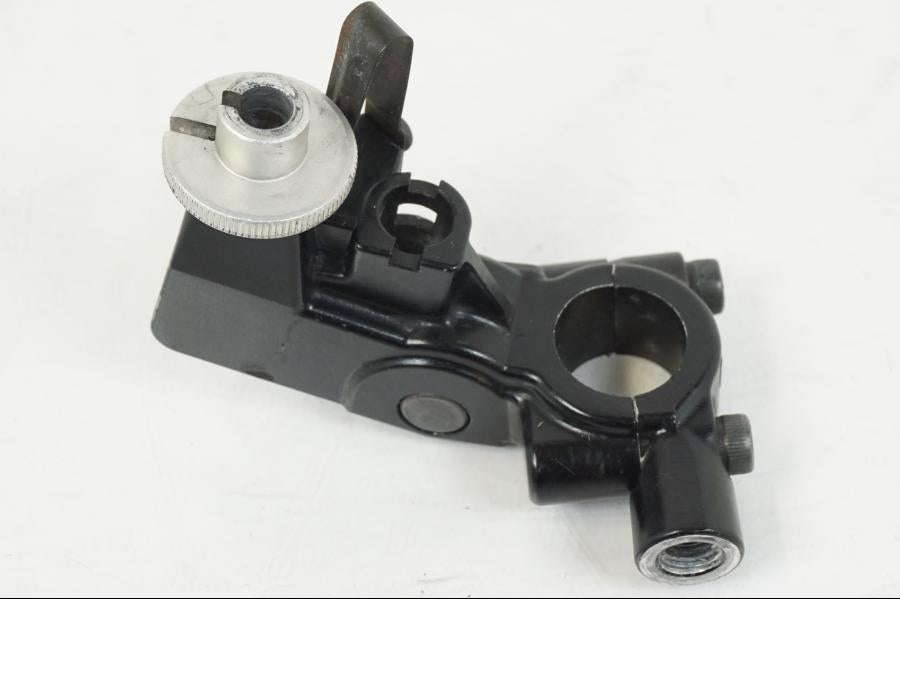 Framsidan på Kopplingsklo från en Triumph Speed Triple -2008 motorcykel.