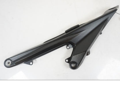 Framsidan på Bakram från en KTM 1290 Super Duke R EVO -2023 motorcykel.