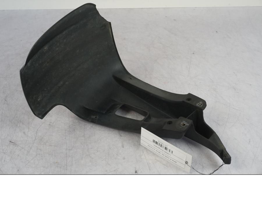 Snett uppifrån på Svingskärm från en BMW R 1100 GS -1998 motorcykel.