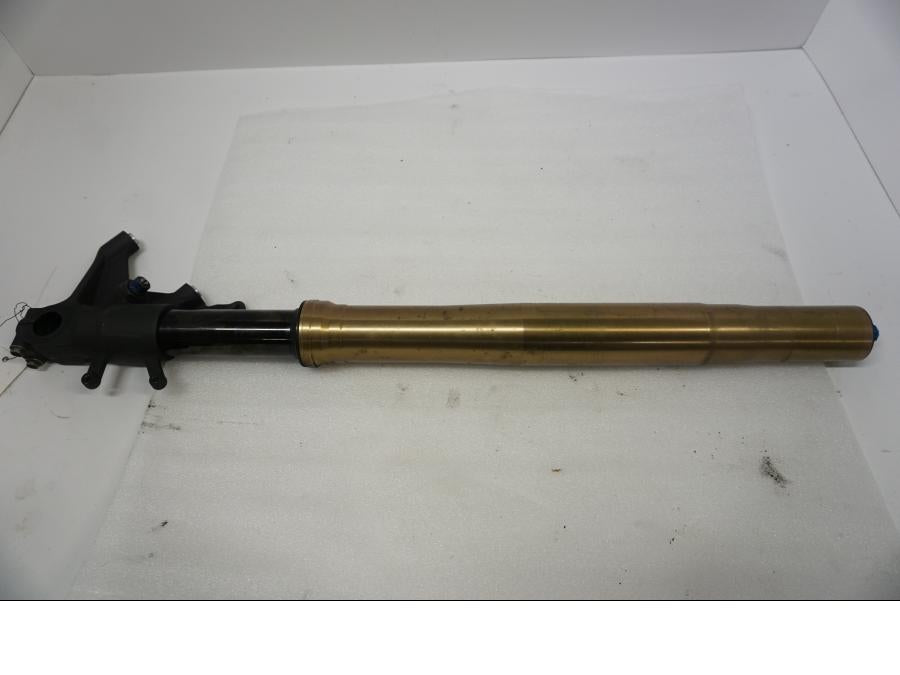 Framsidan på Gaffelben från en Suzuki GSX-R 1000 -2007 motorcykel.