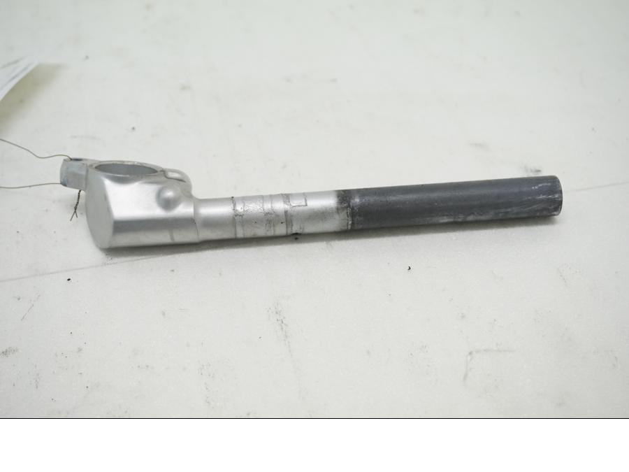 Baksidan på Styre från en Yamaha YZF-R 125 -2008 motorcykel.