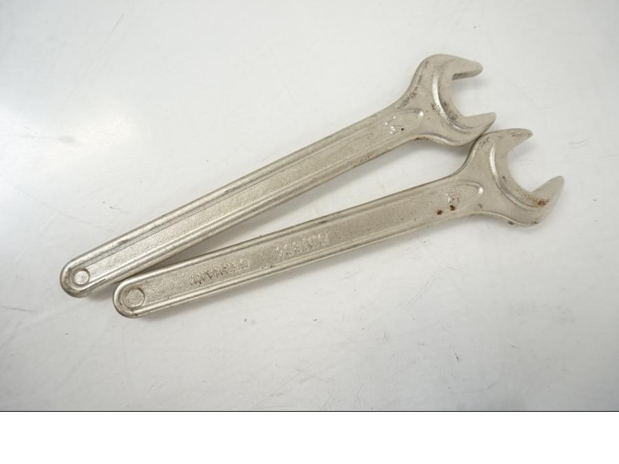 Höger sida på Verktyg från en BMW F 650 CS -2002 motorcykel.