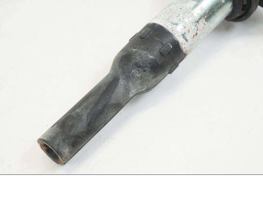 Snett uppifrån på Tändspole från en Ducati Streetfighter V4 -2020 motorcykel.