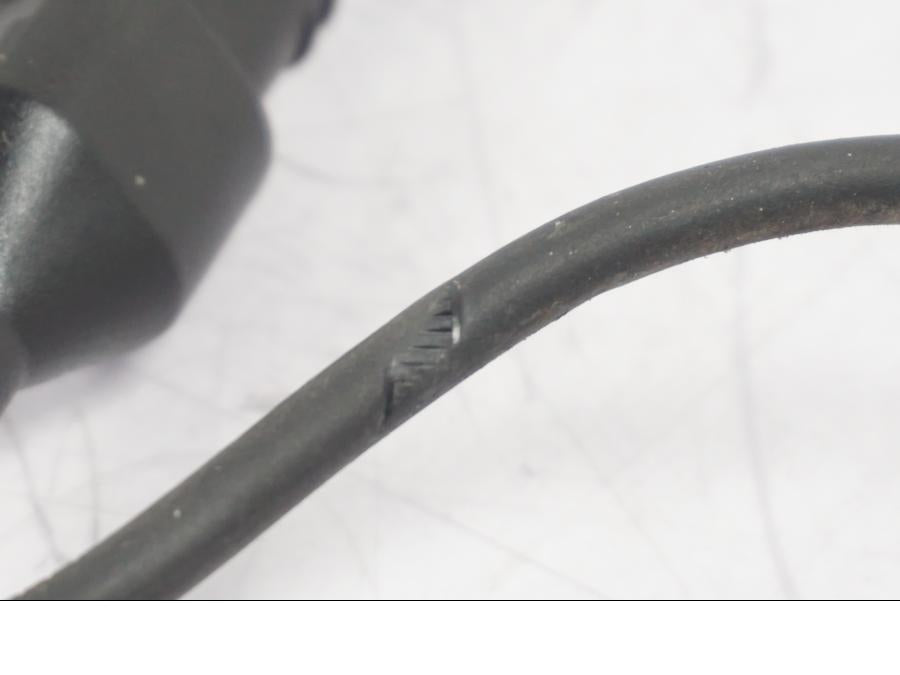 Snett uppifrån på Temperatursensor från en BMW R NineT -2017 motorcykel.