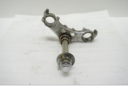 Baksidan på Gaffelkrona från en Honda XL 1000 V -2008 motorcykel.