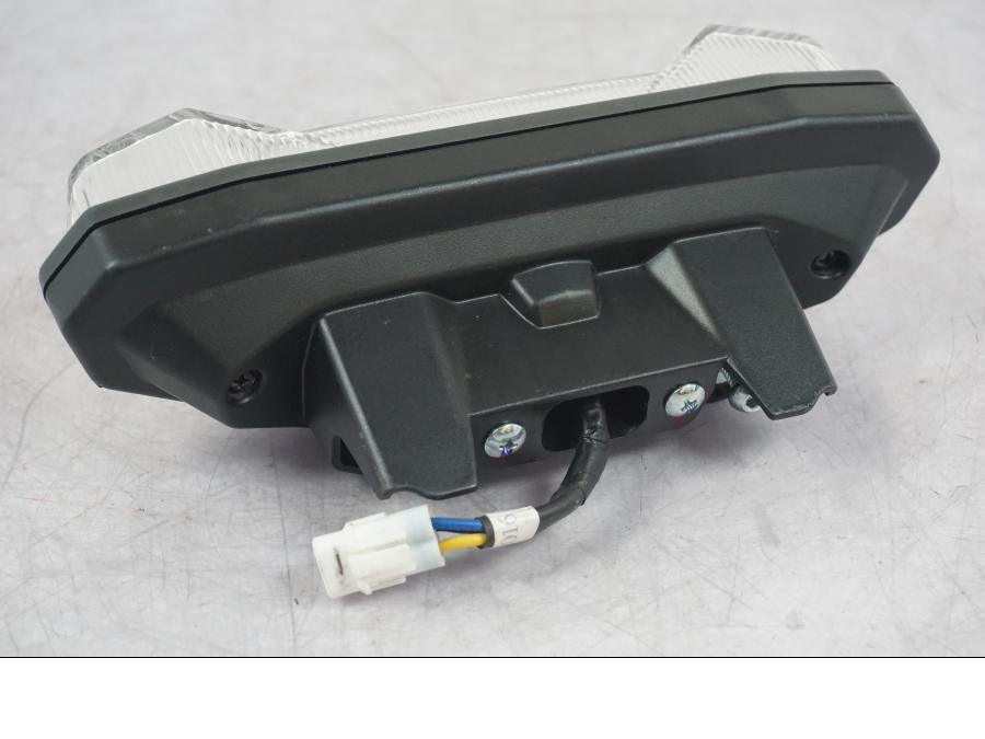 Vänster sida på Baklampa från en Yamaha MT-09 -2016 motorcykel.