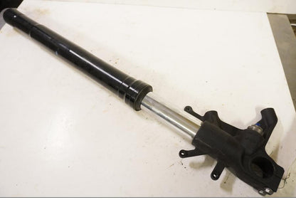 Framsidan på Gaffelben från en Suzuki GSX-R 750 -2009 motorcykel.