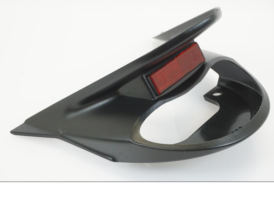 Snett uppifrån på Bakvinge från en Triumph Street Triple R -2011 motorcykel.