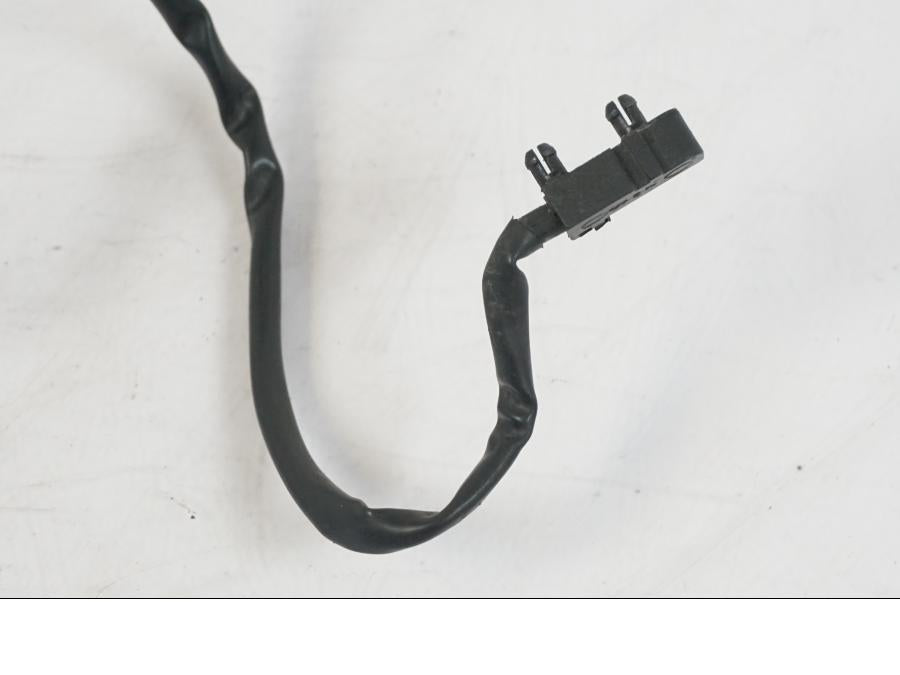 Höger sida på Bromsljuskontakt från en KTM 1290 Super Duke R -2018 motorcykel.