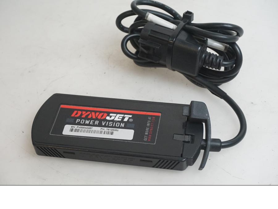 Framsidan på Powercommander från en Indian Chieftain Dark Horse -2019 motorcykel.