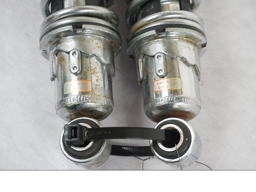 Snett uppifrån på Stötdämpare från en H-D Sportster 883 XL -2007 motorcykel.