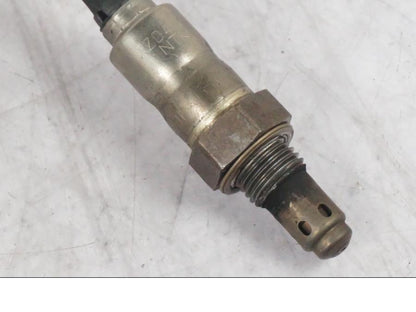 Höger sida på Lambdasond från en Ducati Multistrada V4 -2024 motorcykel.