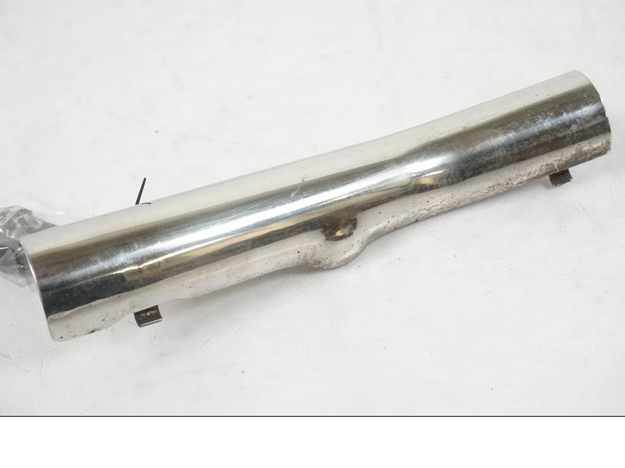 Höger sida på Värmeskydd från en Suzuki SV 650 S -2005 motorcykel.