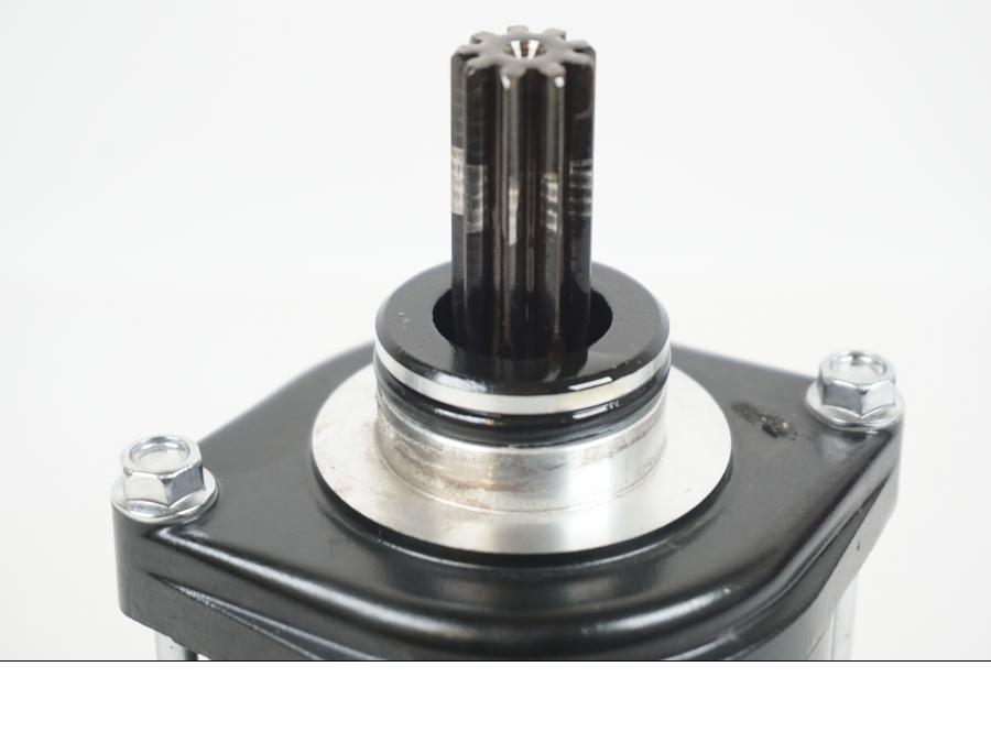 Höger sida på Startmotor från en BMW F 850 GS -2019 motorcykel.