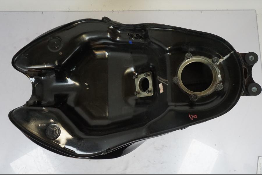 Extrabild1 på Bensintank från en Kawasaki ER-6F -2010 motorcykel.