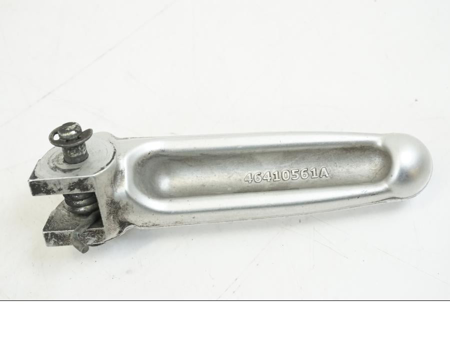 Vänster sida på Fotpinne från en Ducati Streetfighter S -2011 motorcykel.